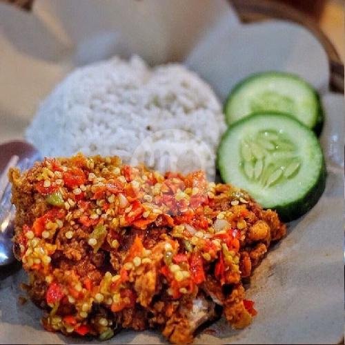 Ayam Crispy + Nasi menu Kedai Rafif, Sukun