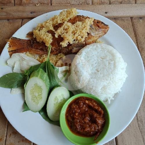 Nasi Salem Bakar / Goreng menu Pecel Lele Anisa, Yogyakarta