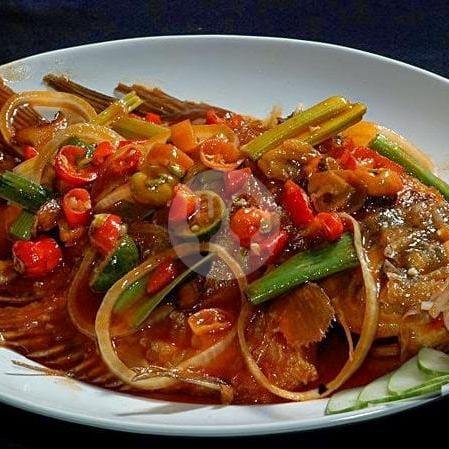 Ikan GURAME segar Saus Tiram menu Strawberry Seafood, Warung Lobak