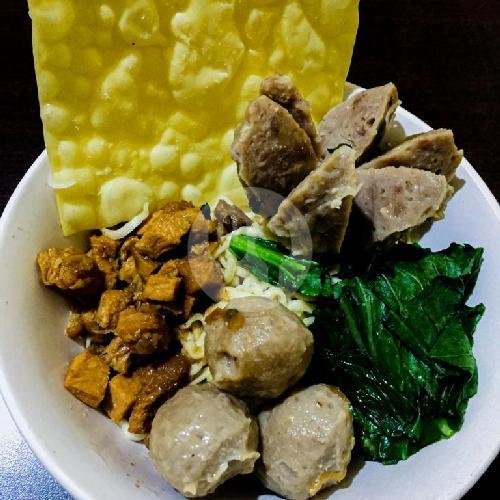 Mie Ayam + Bakso Telur menu Bakso Urat Sapi Wong Solo, Gedung Selmis