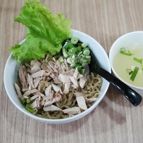 Review Bakmi Karet Bu Kur: Kenikmatan Bakmi Kenyal di Sawah Besar Jakarta