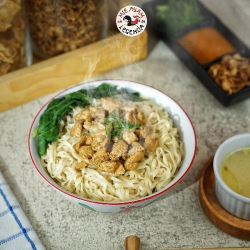 Mie Ayam Pangsit Basah menu Mie Ayam Legenda, Jambidan Bantul