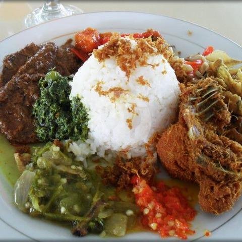 Nasi Ayam Balado menu RM Ampera Dep Pasca, Lowokwaru