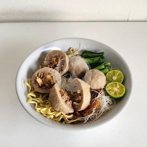Yamien Manis menu Bakso Djon, Paskal Hyper Square