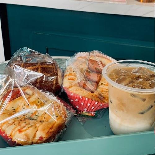 Creamy Durian menu Qmeuli Donat Bomboloni, Perum Griya Mediteranean