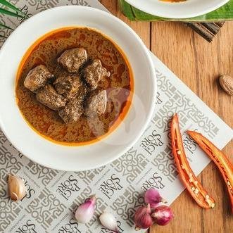 Gulai Tunjang menu Sari Indah, Wolter Monginsidi