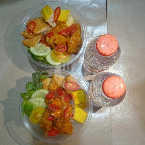 Ayam Penyet menu kantin Ainur Jami