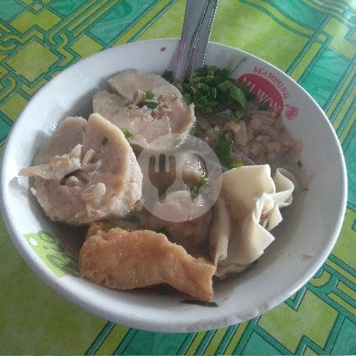 Bakso Jumbo Isi Urat menu Bakso Beranak Dan Nyamleng Ibu Umi Jalan Hasanudin Mojosari