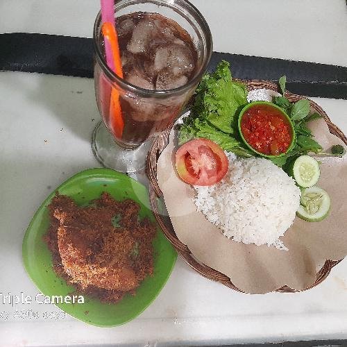 Lele Goreng + Sambel Rica-Rica Ijo menu Warung Bebek 3 Rasa, Stadium Hotel