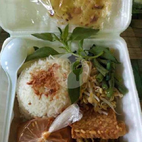 Nasi Pecel Madiun menu Soto Ayam & Pecel Mbak UT, Blimbing