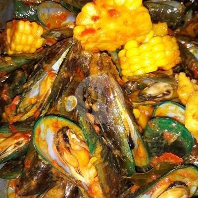 Review Menarik Restoran Aa Kerang Seafood di Sariwangi 134: Surga Kuliner Laut yang Terjangkau