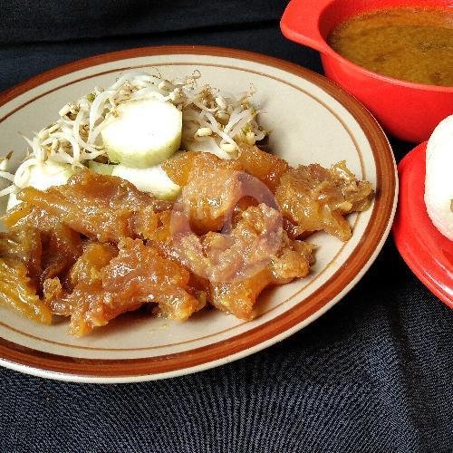 Es Teh Manis menu Tahu Campur Pak Sopyan, Pesantren