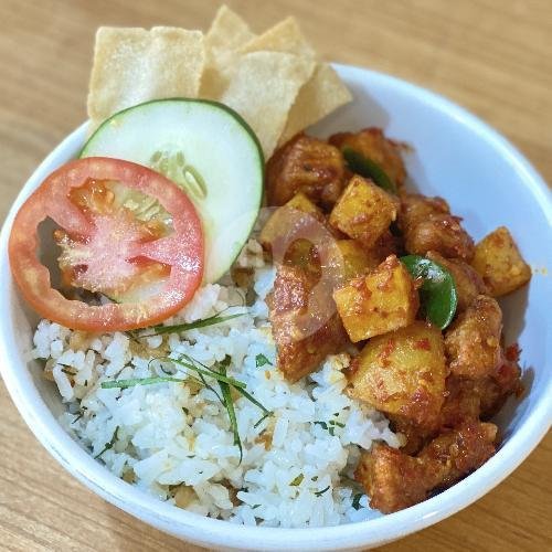 Kwetiaw Goreng menu RM Vegetarian Karuna, Kembangsari