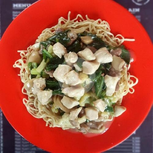 Bakmi Daging Sapi Cah Jamur menu Bakmi Raden Pejompongan, Danau Tondano