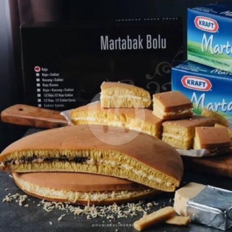 Martabak Bolu - 1/2 Keju 1/2 Keju Coklat menu Martabak Bolu Golden Bell, Dangdeur Indah II No. 1