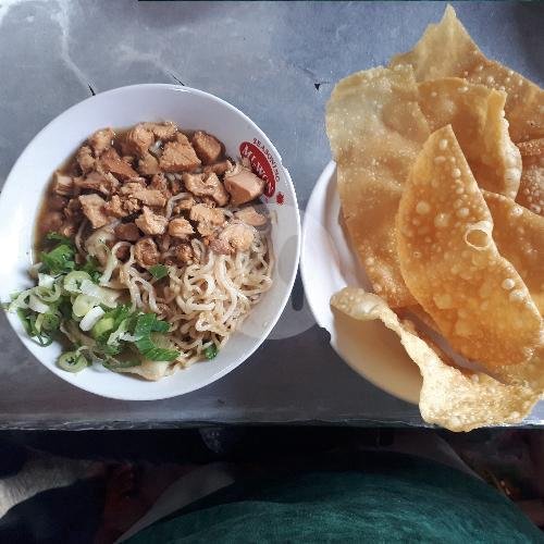 Mie Ulek Pak Radi Don Bosco: Surga Kuliner Mie Ayam di Pulomas Jakarta