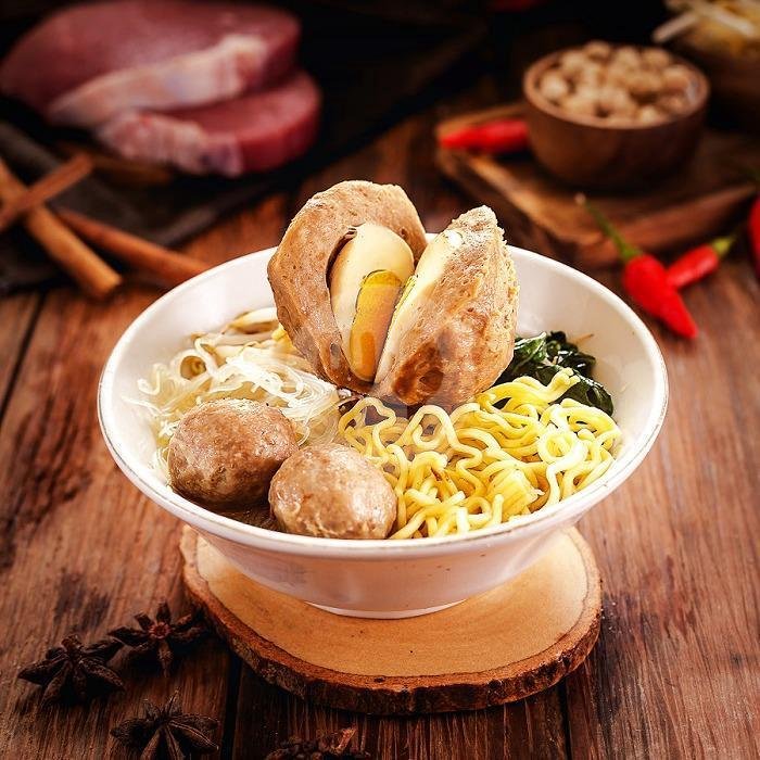 Review Bakso Rusuk Sunan Giri: Pengalaman Makan yang Menjanjikan di Tebet