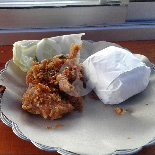 Ayam Geprek Wiwi: Surga Kuliner di Melon Manding yang Wajib Dicoba