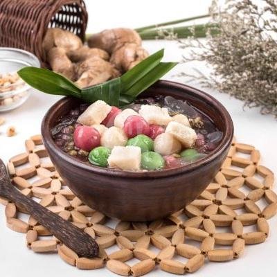 Review Sekoteng Joss Susu Jahe Merah: Makanan Enak dan Pelayanan Terbaik di Bandung