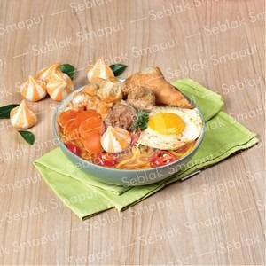 Seblak Komplit Topping Fishroll menu Seblak Smaput 15A, Tebet