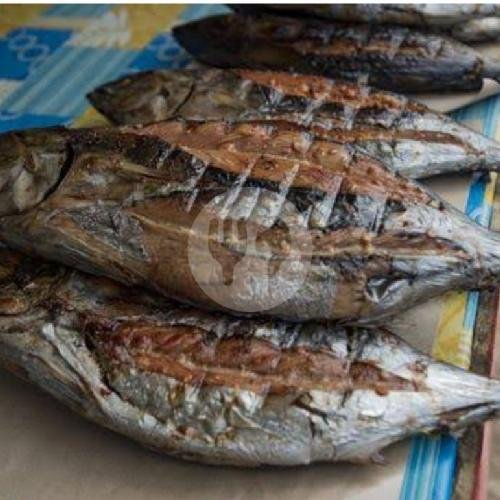 Ikan Asin Kapasan menu Rumah Makan Sunda Ngeunah, Cisaat