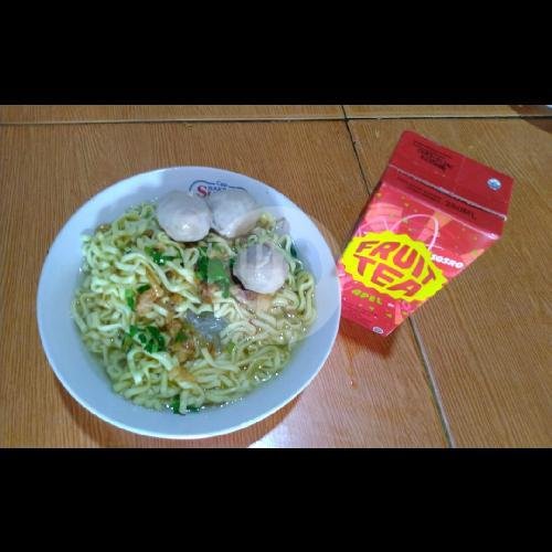 Mie Yamin Bakso Urat Ekonomis + Fruit Tea / Teh Botol Sosro menu Mie Ayam Bakso Jabrig STT, PGA