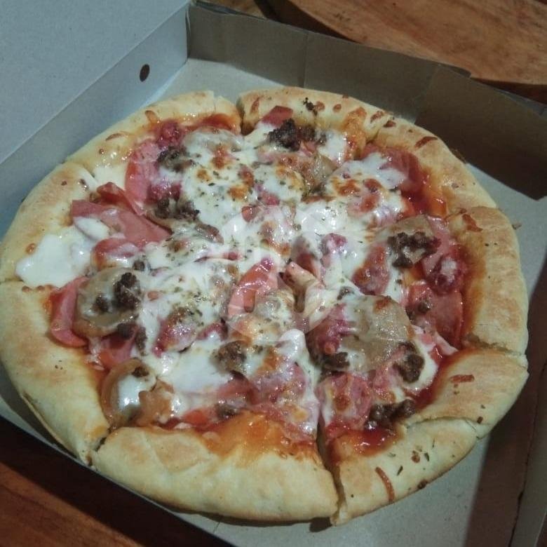 Completo L menu Pizza Dezzo, Godean