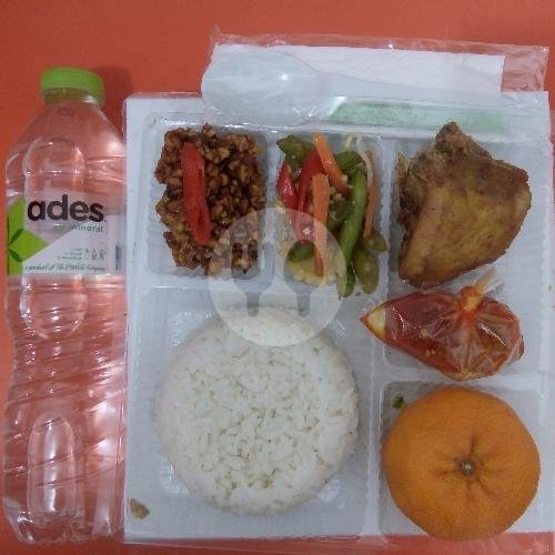 Nasi Box Super 3 menu Warung Tegal Aero ibu Lina, Ketintang