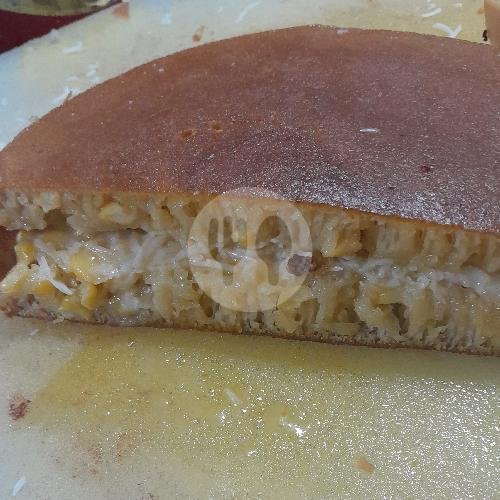 1 / 2 Pisang 1 / 2 Keju Coklat Susu menu Martabak Karomah, Cibeber