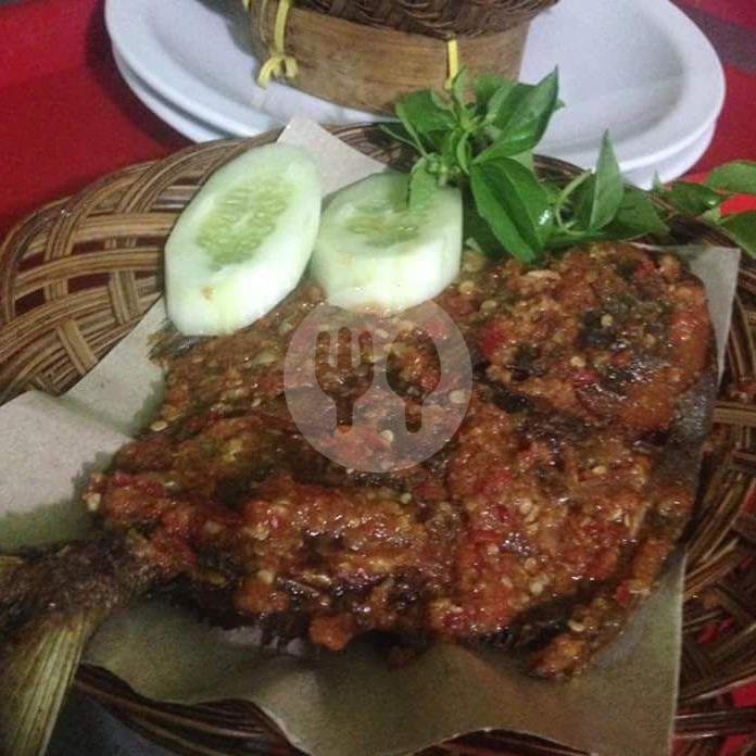 KCL Goreng Telur Asin menu Dapur Seafood Cilacap DSC, Kendeng