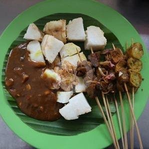 Sate 1/2 Porsi (5 tusuk) + Ketupat menu Sate Padang Jaso Kawan, Terusan Jakarta