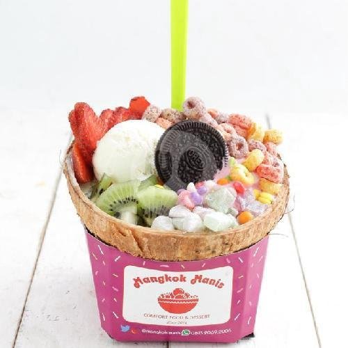 Pure Coconut Water menu Mangkok Manis, Cihampelas