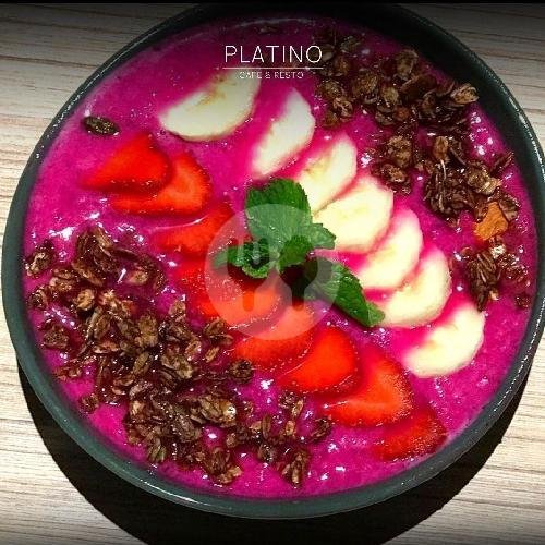 Chicken Salad menu Platino Cafe & Resto, Grogol
