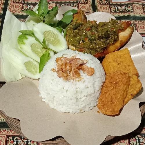 4 Pcs Pempek Lenjer menu Pondok Ellia, Duren Sawit