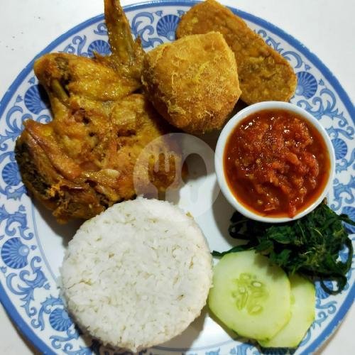 Review Kuliner AYAM G-PUX di Hayam Wuruk: Pengalaman Makan yang Menggugah Selera di Semarang