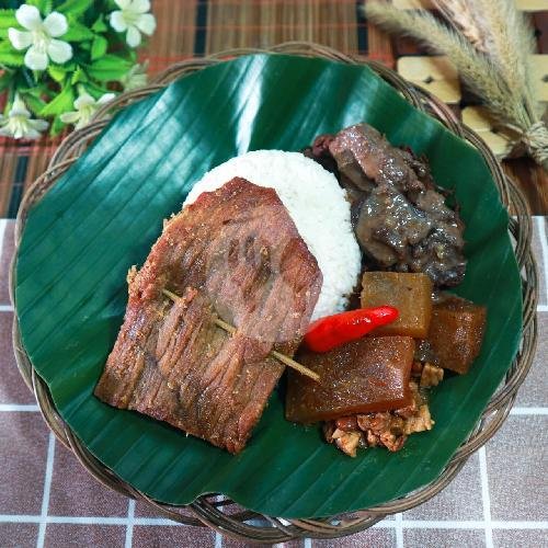 Nasi Gudeg Krecek Telur Bebek Pedas menu Gudeg Yogya Bu Prapti, Kemanggisan