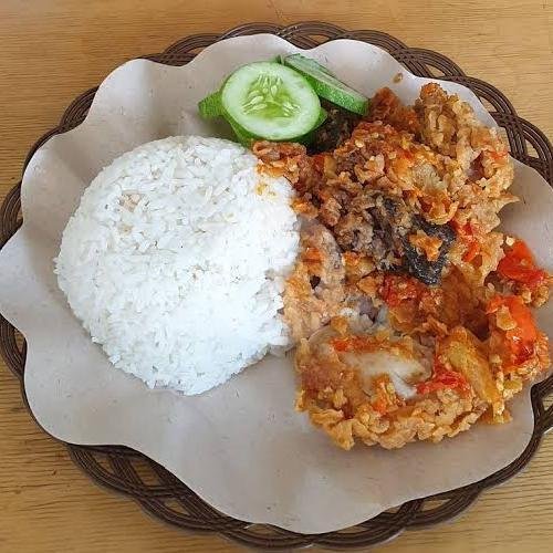 Ayam Penyet menu Geprek 911, Cabang Pasar Baru