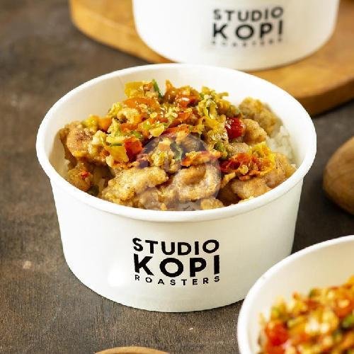 RICE BOWL AYAM SAUS LADA HITAM + CLEO menu Rice Box - Nasi Goreng - Roti - Studio Kopi, Babarsari