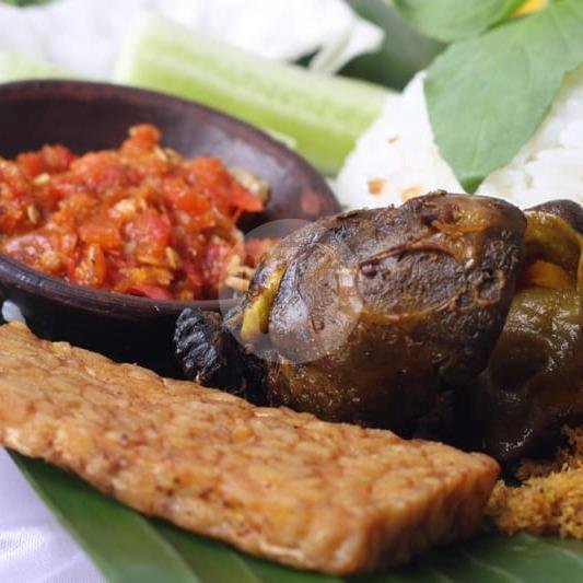 Dada Ayam menu Bebek & Ayam Goreng Pandu, Terban