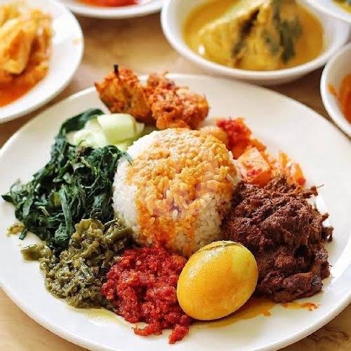 Nasi Ayam Goreng menu Nasi Padang Puspa Minang, Paseban