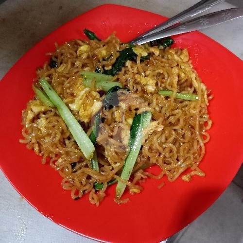 Es Oyen menu Cafe Sinar Garut, Tambora
