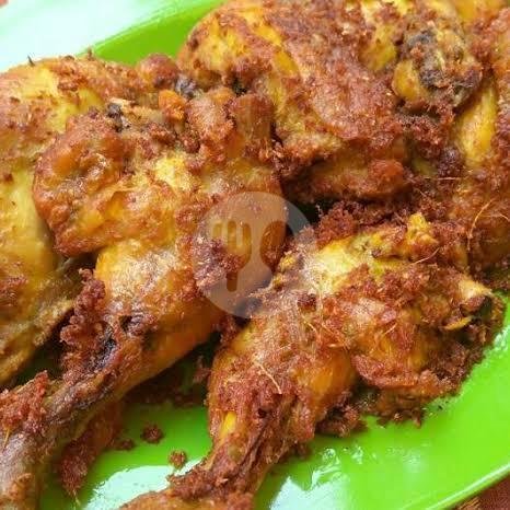 Paket Ayam Penyet menu Ayam Bakar Bu Emi, Bumi Asri