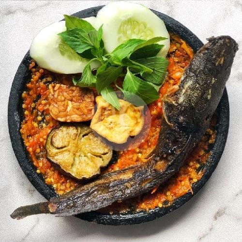 Nasi Ayam Kampung menu Penyetan Murmer, Kranggan