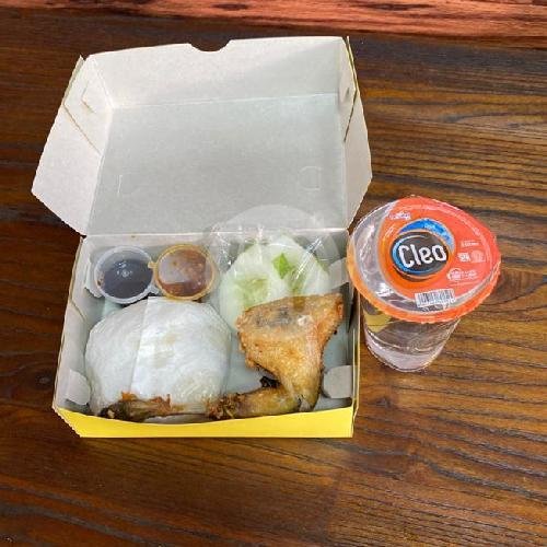 Es Kopi Pandan menu Ayam Goreng Gringging Lombok Citraland, Sambikerep