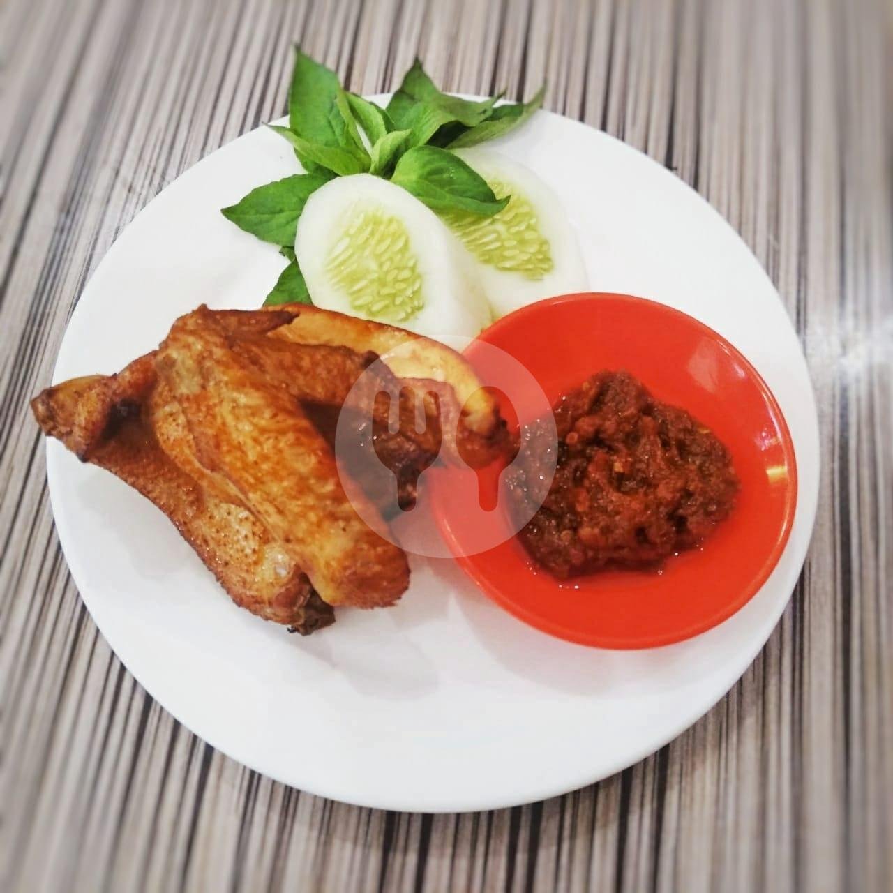 Ayam Bakar Bumbu Rujak Dada (Tidak Dapat Sambal) menu Warung Bu Kris, Ruko Golden Fatmawati