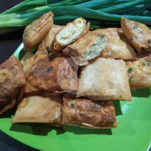 Martabak Telur menu Nasi Uduk Betawi Mpok Yuyun, Bekasi Barat Kota Baru