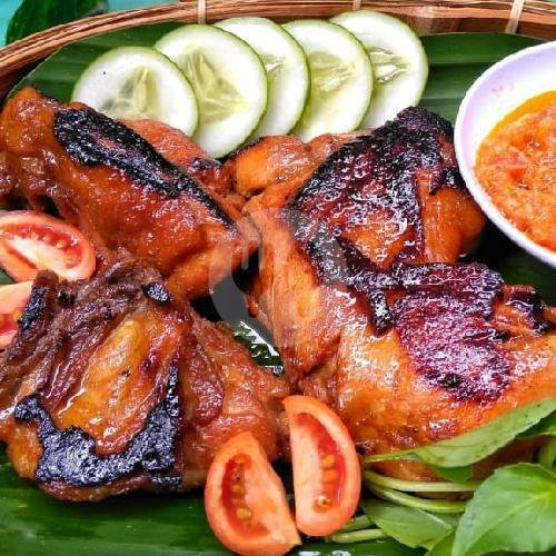 Paket Ayam Bakar Manis Dan Teh Es menu Nasi Goreng dan Ayam Bakar Cafe Oren, Tanah Abang