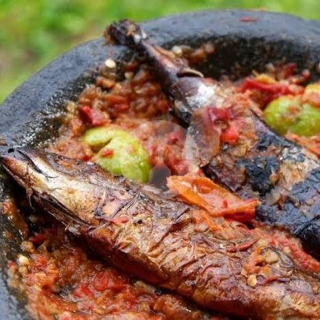 Sambal Teri menu Warung Makan Pring Petung, Kajen