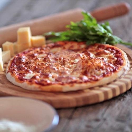 Smoked Salmon Pizza menu Kudos Cafe, Pakuwon Square