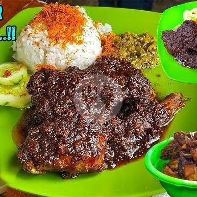 Nasi + Ayam Goreng (Bumbu Hitam + Serundeng + Sambal Ijo + Lalap) menu Nasi Bebek & Ayam Khas Madura 98, Pesanggrahan